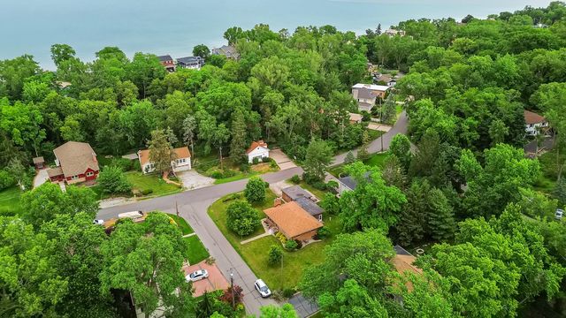 1 Locust Place, Portage, IN 46368