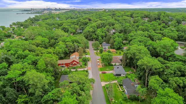 1 Locust Place, Portage, IN 46368