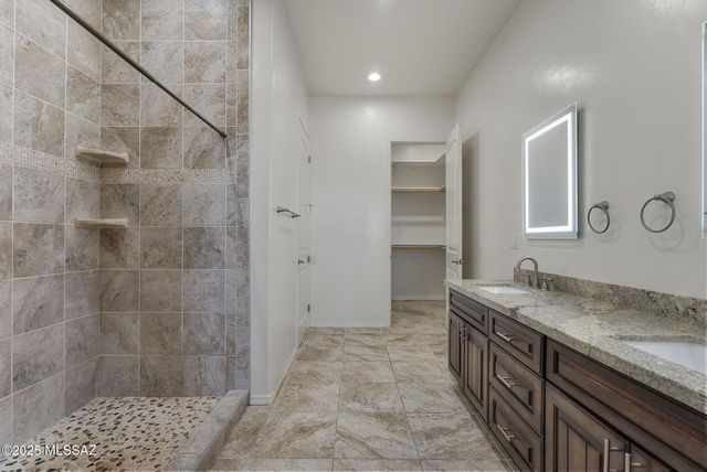 132 Avenida Pastor, Rio Rico, AZ 85648