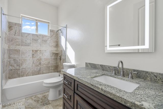 132 Avenida Pastor, Rio Rico, AZ 85648