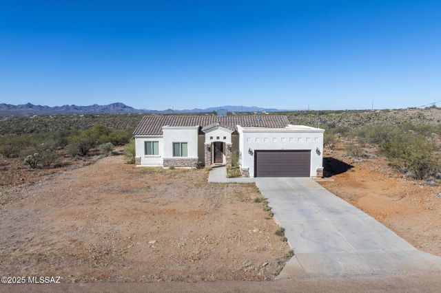 132 Avenida Pastor, Rio Rico, AZ 85648