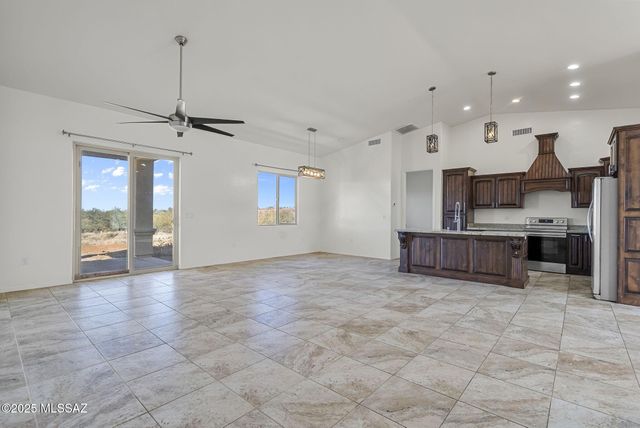 132 Avenida Pastor, Rio Rico, AZ 85648