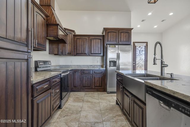 132 Avenida Pastor, Rio Rico, AZ 85648