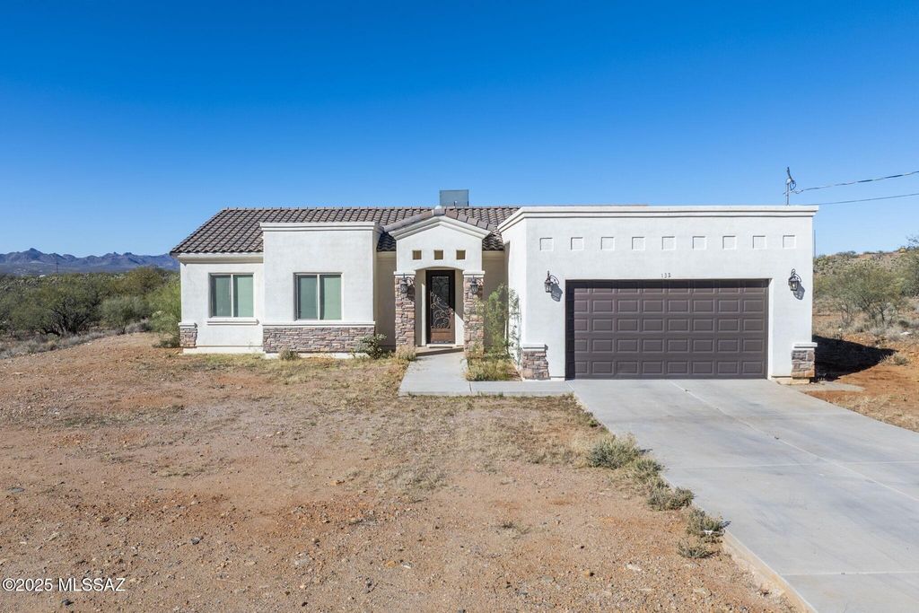 132 Avenida Pastor, Rio Rico, AZ 85648