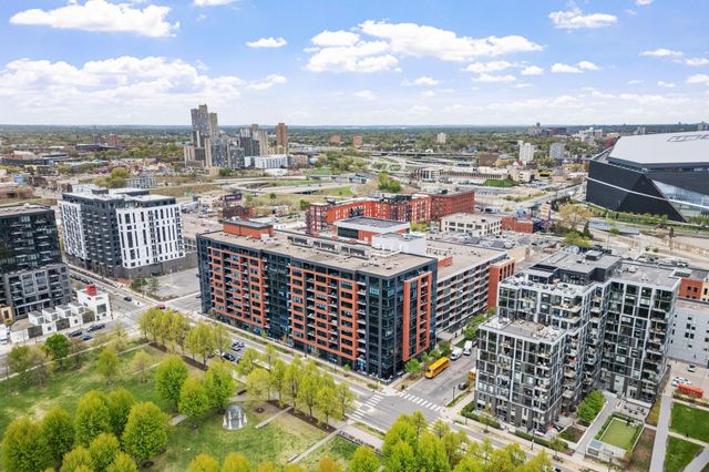 215 10th Avenue S 207, Minneapolis, MN 55415
