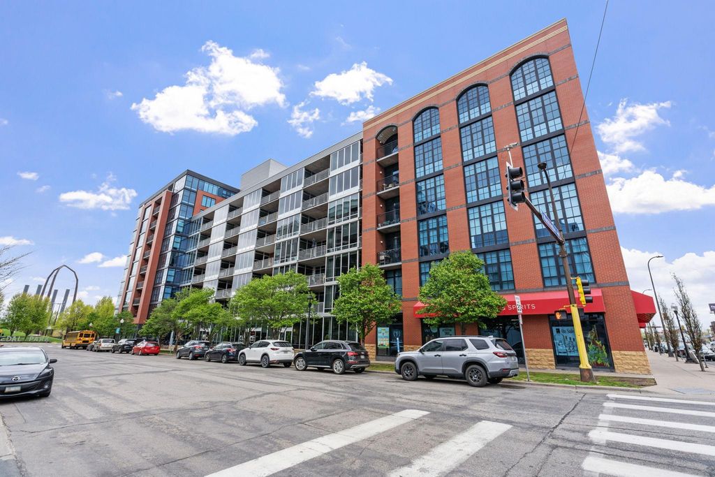 215 10th Avenue S 207, Minneapolis, MN 55415 — photo 2