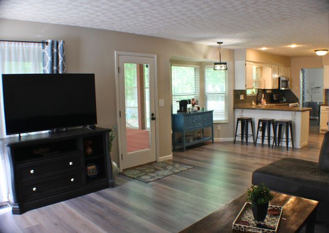 700 Ozem Gardner Way, Westerville, OH 43081