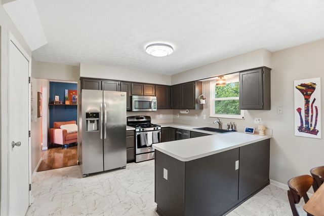 3848 Deer Knoll Drive, Columbus, OH 43230