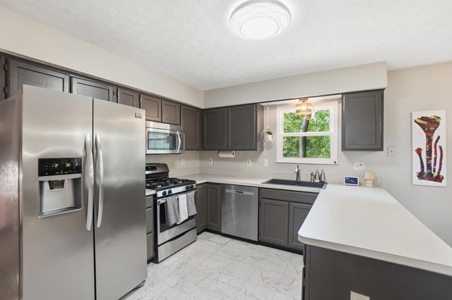 3848 Deer Knoll Drive, Columbus, OH 43230