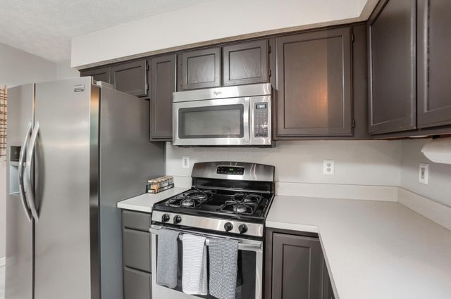 3848 Deer Knoll Drive, Columbus, OH 43230