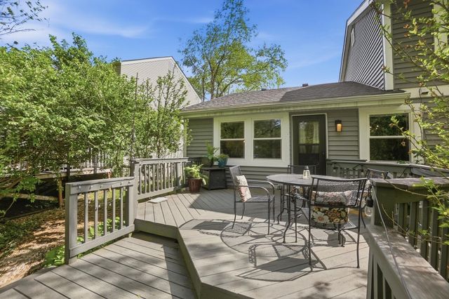 3848 Deer Knoll Drive, Columbus, OH 43230