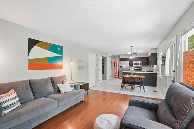 3848 Deer Knoll Drive, Columbus, OH 43230