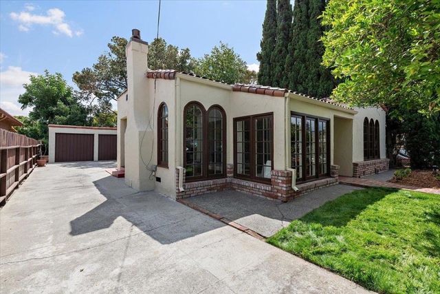 430 5th Avenue, Redwood City, CA 94063