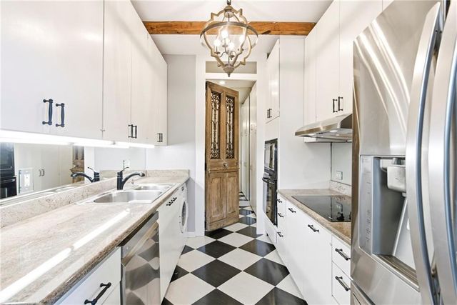 2575 Peachtree Road NE 2E, Atlanta, GA 30305