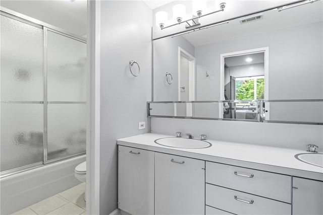 2575 Peachtree Road NE 2E, Atlanta, GA 30305