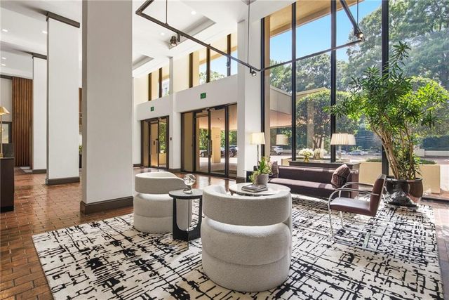 2575 Peachtree Road NE 2E, Atlanta, GA 30305