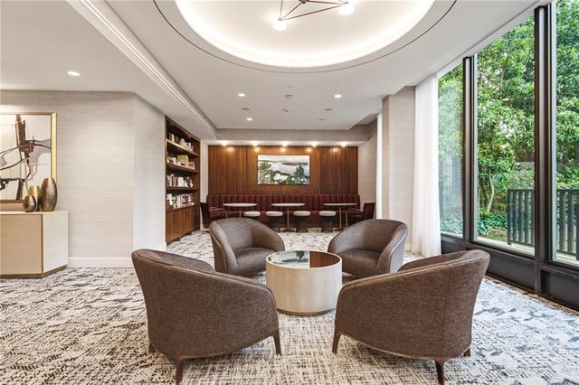 2575 Peachtree Road NE 2E, Atlanta, GA 30305