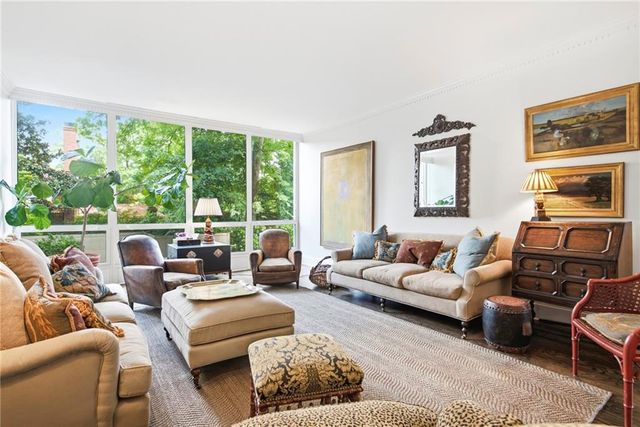 2575 Peachtree Road NE 2E, Atlanta, GA 30305