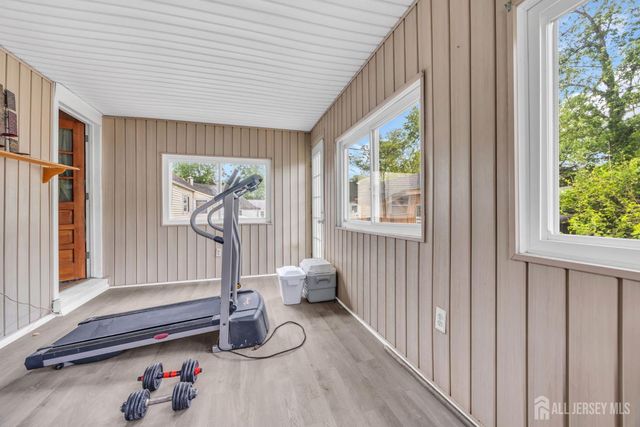 22 Westbury Road, Iselin, NJ 08830