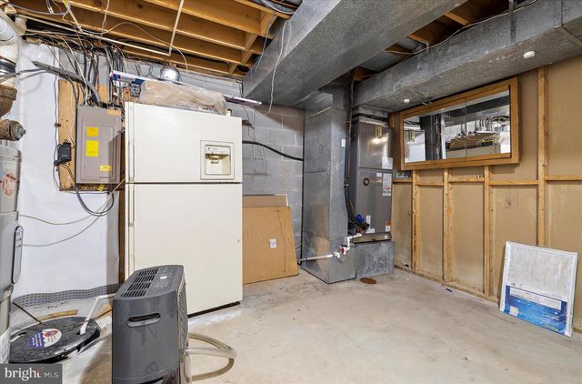 3300 PAPER MILL RD, Phoenix, MD 21131