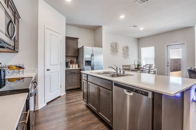 1780 Duskwood Drive, Lancaster, TX 75146