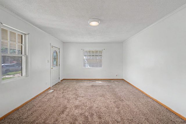 740 Merrill St, Salina, KS 67401