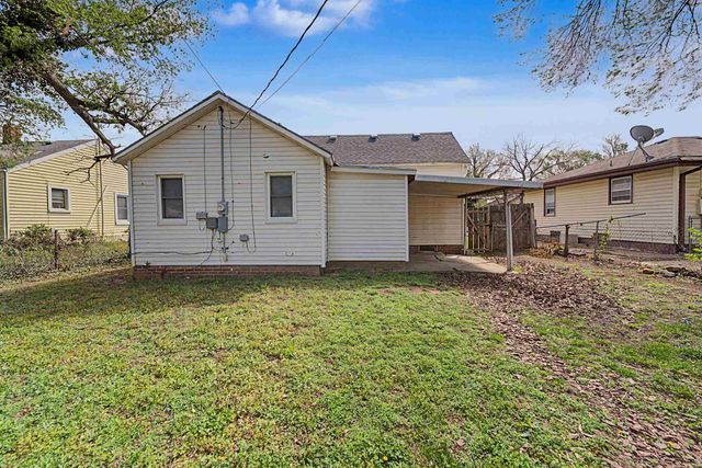 740 Merrill St, Salina, KS 67401