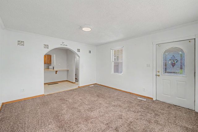 740 Merrill St, Salina, KS 67401