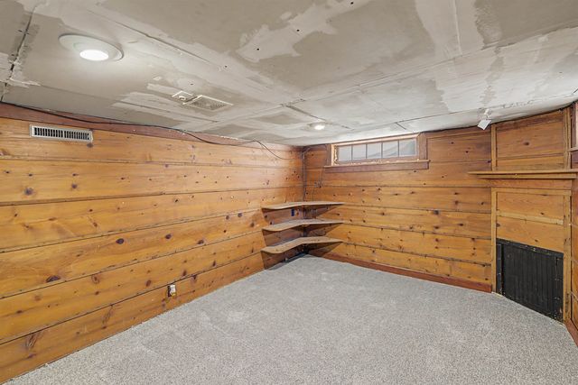 740 Merrill St, Salina, KS 67401