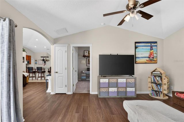 6006 SHEARWATER LANE, Lithia, FL 33547