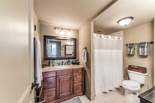 1111 Caroline Street 2611, Houston, TX 77010