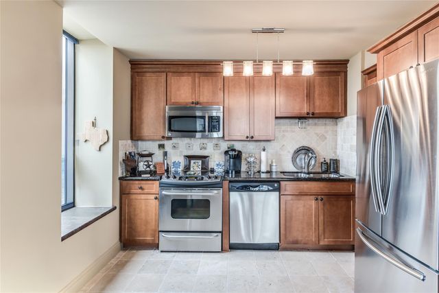 1111 Caroline Street 2611, Houston, TX 77010