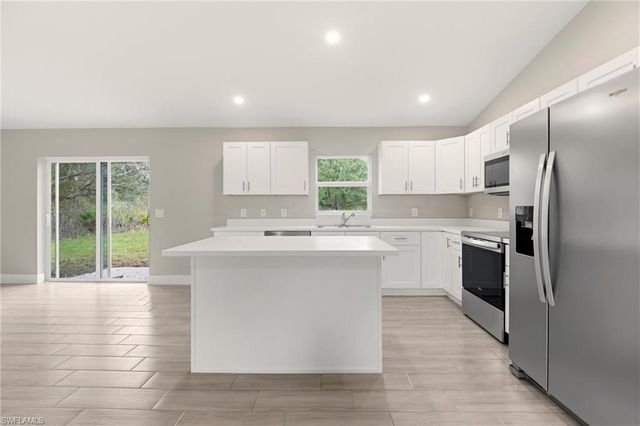 2502 64th ST W, Lehigh Acres, FL 33971