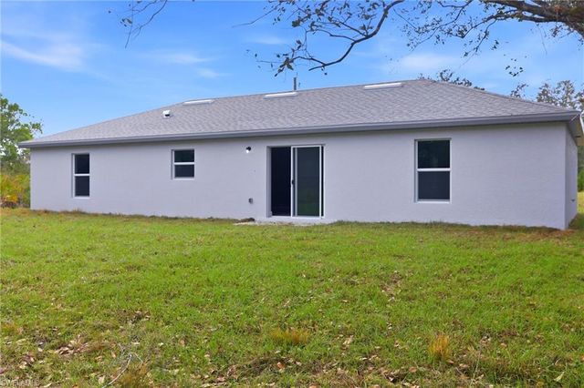 2502 64th ST W, Lehigh Acres, FL 33971