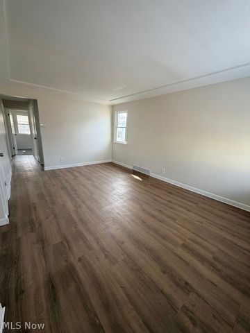 11709 Guardian Boulevard, Cleveland, OH 44135