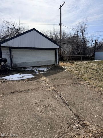 11709 Guardian Boulevard, Cleveland, OH 44135