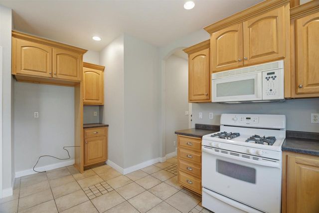 4717 N TANGLEWOOD DRIVE, Appleton, WI 54913