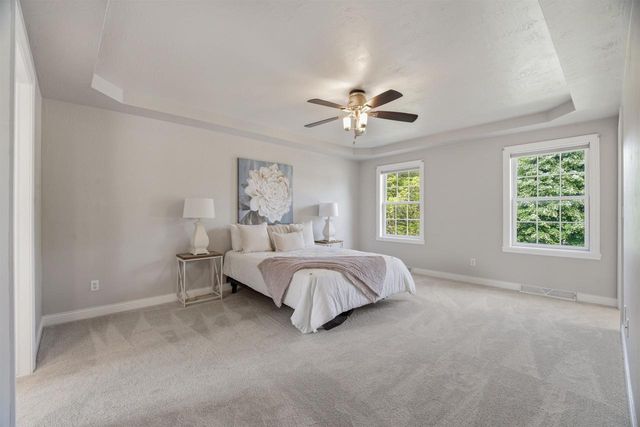 4717 N TANGLEWOOD DRIVE, Appleton, WI 54913