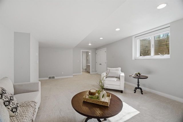 4717 N TANGLEWOOD DRIVE, Appleton, WI 54913