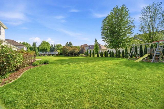 4717 N TANGLEWOOD DRIVE, Appleton, WI 54913