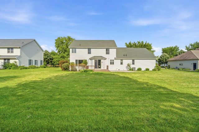 4717 N TANGLEWOOD DRIVE, Appleton, WI 54913