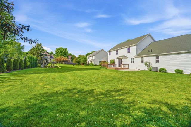 4717 N TANGLEWOOD DRIVE, Appleton, WI 54913