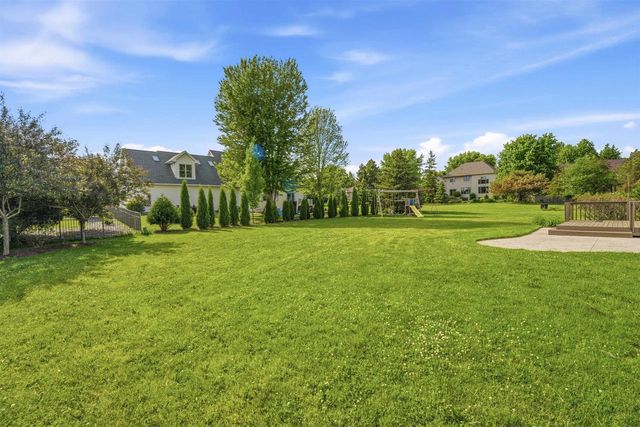 4717 N TANGLEWOOD DRIVE, Appleton, WI 54913
