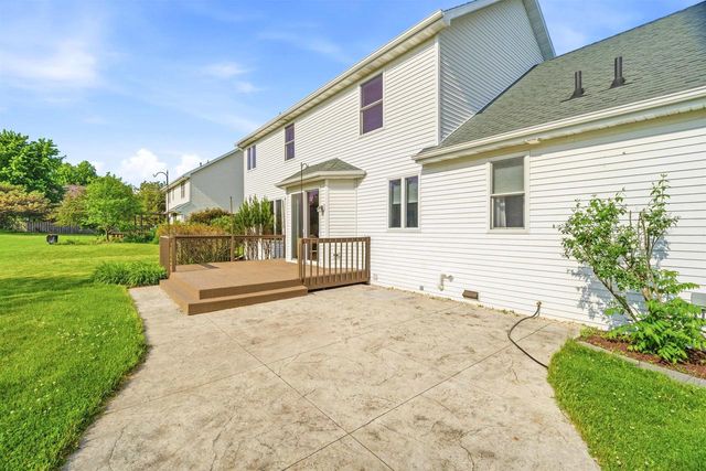 4717 N TANGLEWOOD DRIVE, Appleton, WI 54913