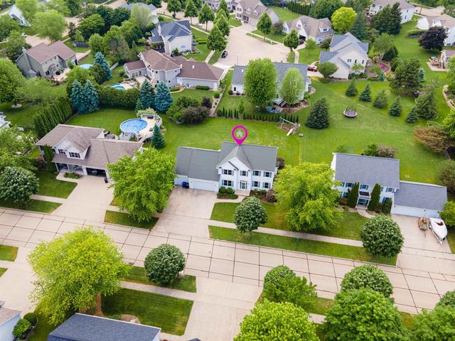 4717 N TANGLEWOOD DRIVE, Appleton, WI 54913