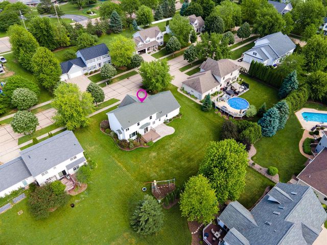 4717 N TANGLEWOOD DRIVE, Appleton, WI 54913