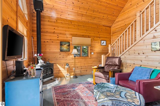 4871 Murray Lane, East Jordan, MI 49727