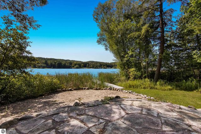 4871 Murray Lane, East Jordan, MI 49727