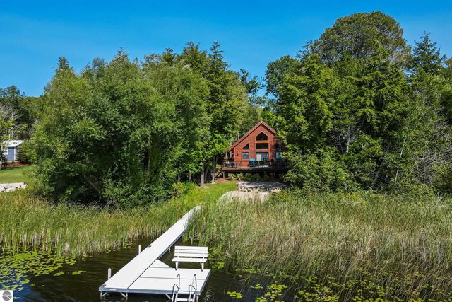 4871 Murray Lane, East Jordan, MI 49727