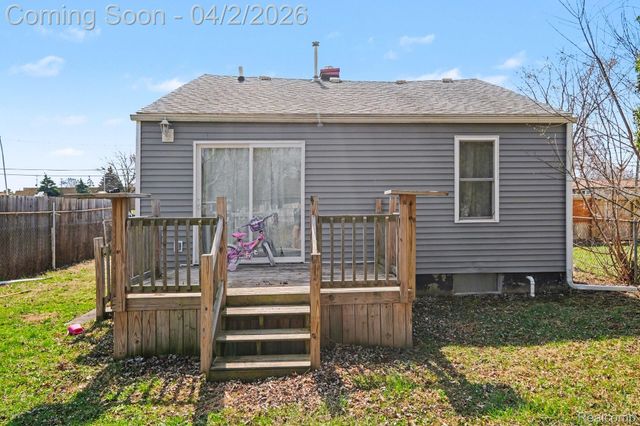1233 Carman Street, Burton, MI 48529